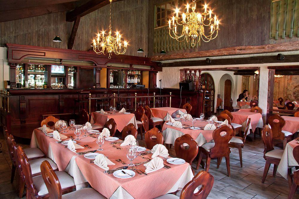 Hotel Chalet Tirol Heredia Restaurant billede
