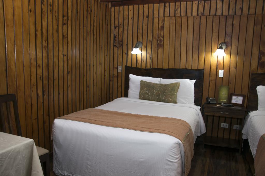 Hotel Chalet Tirol Heredia Værelse billede